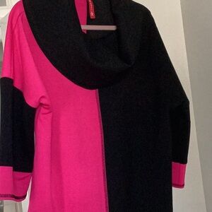 IC Collection Cowl Top